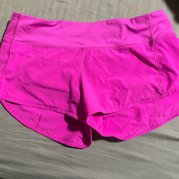 LuLuLemon Speed Up Shorts LR SZ6 2.5inch - Picture 2 of 3